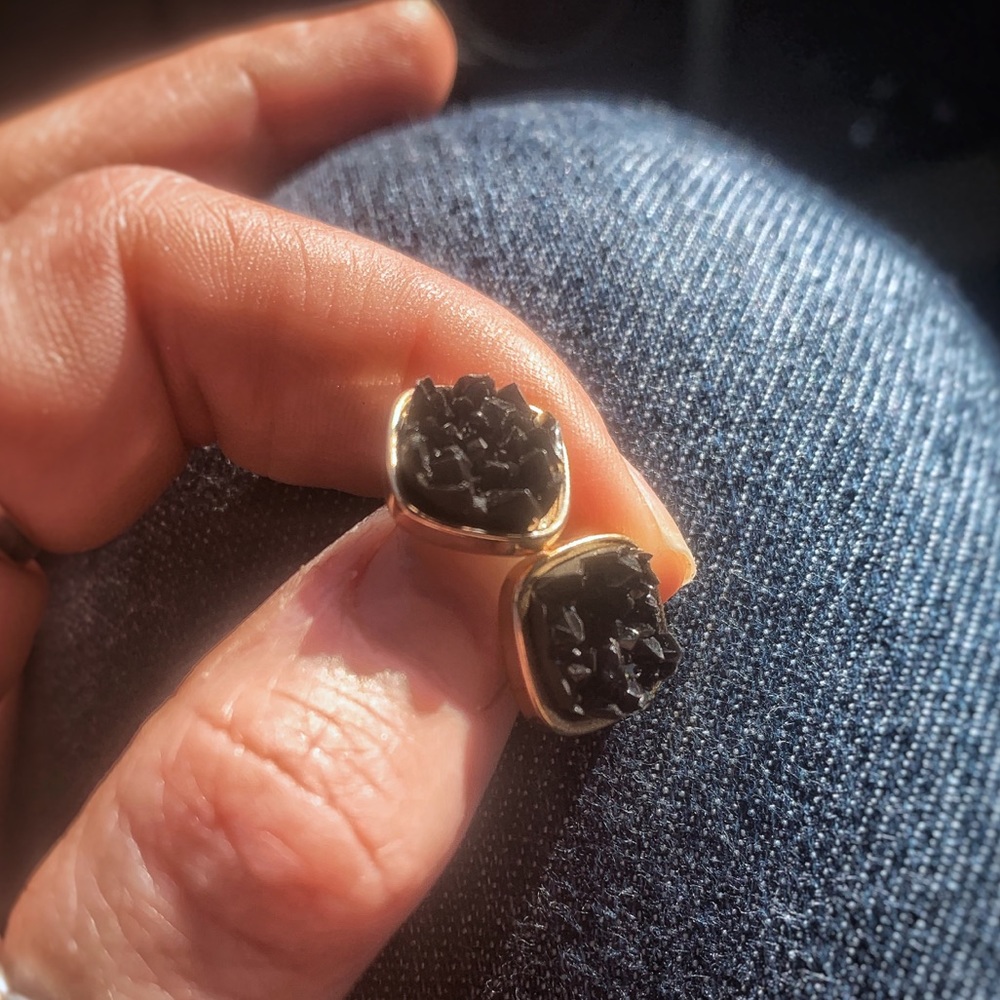Black granite gold earrings crystal like